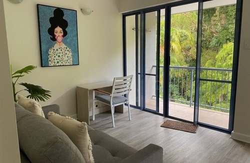 Yorkeys Knob Apartment | Stunning Beachfront Apartment