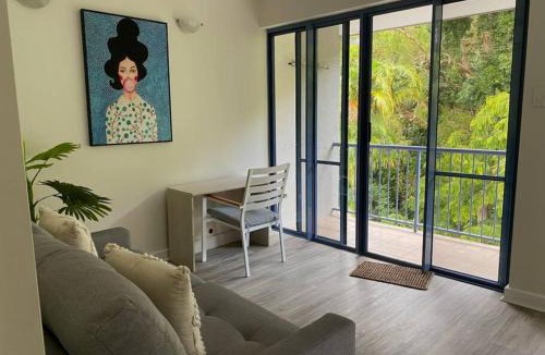 Yorkeys Knob Apartment | Stunning Beachfront Apartment