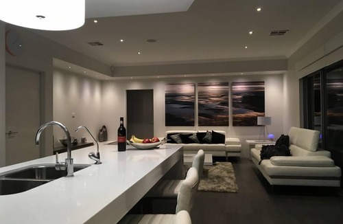 Alkimos House | Stunning Beachfront Retreat Vacation Home