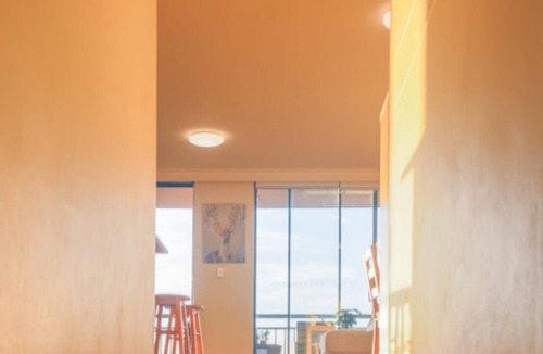Surry Hills Apartment | Stunning Downtown Retreat With City Views