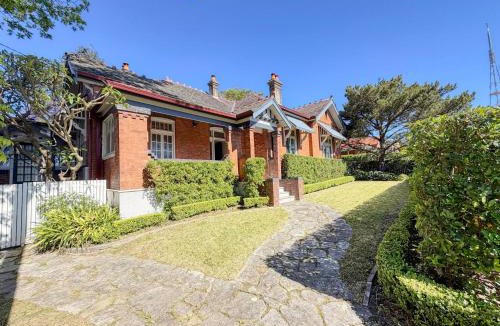 Chatswood House | Stunning Heritage House - Chatswood Mall & Station