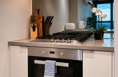 Southbank Apartment | Stunning Melbourne escape by Beyond Air