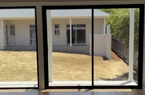 Orange House | Stunning New Build | Relaxed Luxury in Orange CBD