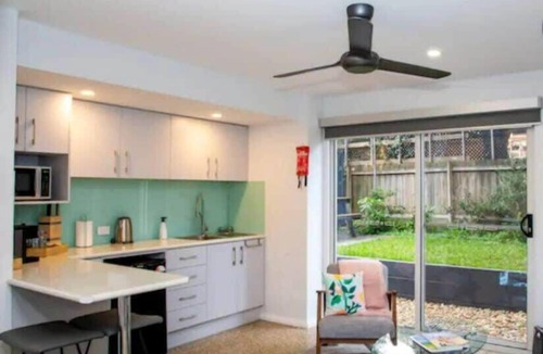 Surf Beach Apartment | Stunning Studio by The Beach - Surf Beach