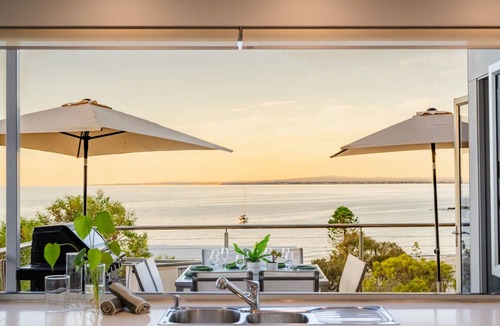 Myponga Beach House | Stunning Views All Around