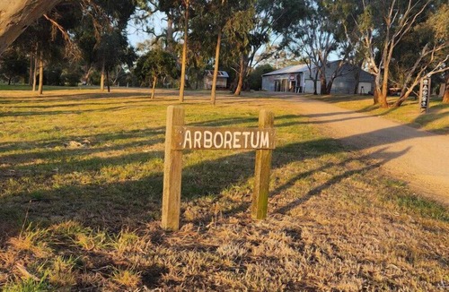 Dunkeld House | Sturgeon Getaway on Henty
