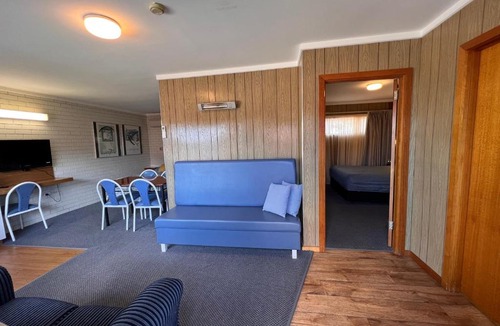 Balranald Hotel | Sturt Motel Balranald