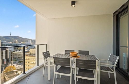 City East Apartment | Stylish 2-Bed Apartment in Canberra CBD