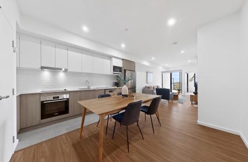 Cannington Apartment | Stylish 2 Bed Apartment with New Furnishings