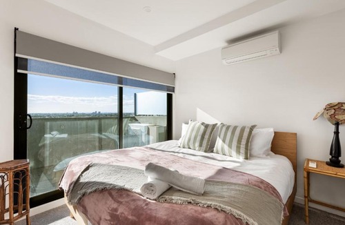 Preston Apartment | Stylish 2-Bedroom Preston Apartment Near Transport