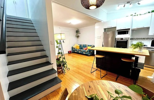 Spring Hill Apartment | Stylish 2-Level Loft, AC, Parking, Walk CBD & Fortitude Valley