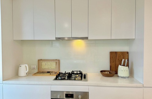 Doncaster East Apartment | Stylish 2BR Apt｜Free Parking ｜close to Westfield