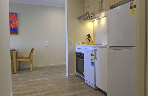 Windsor Apartment | Stylish 2BRM DDA Wheelchair Access Apartment