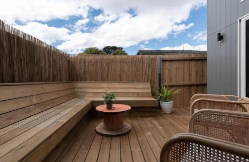 Kings Meadows House | Stylish 3BR Hideaway 7 Mins to CBD + Parking