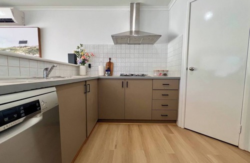 Armadale House | Stylish Armadale Getaway