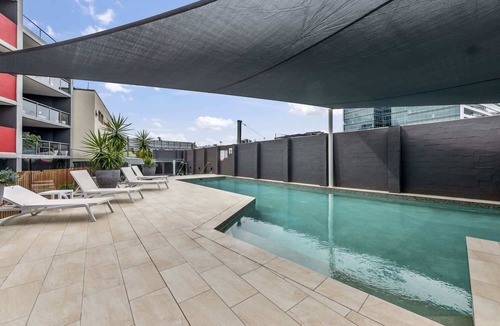 Bowen Hills Apartment | Stylish Bowen Hills Apartment Near City Centre