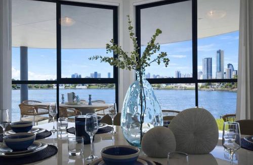 Mermaid Waters House | Stylish Canalfront Paradise with Designer Interiors