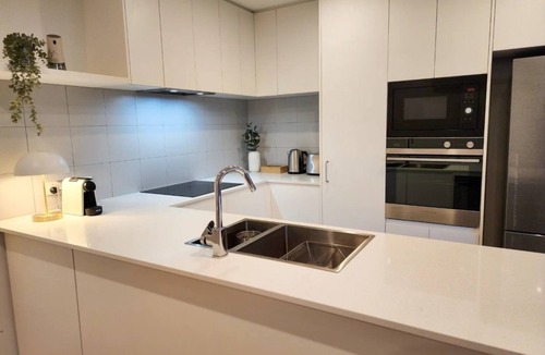 Braddon Apartment | Stylish Central Braddon Stay