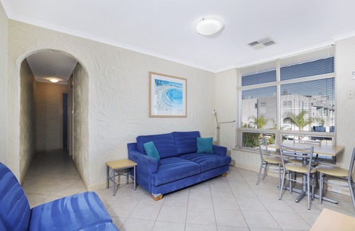 Glenelg North Apartment | Stylish Comfortable 2 bdrm Glenelg North