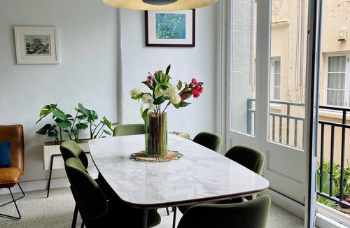 Surry Hills Apartment | Stylish ground floor converted warehouse apartment