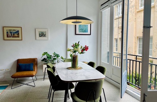 Surry Hills Apartment | Stylish ground floor converted warehouse apartment