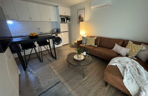 Devonport Apartment | Stylish Loft in Red Hot Lofts Devonport