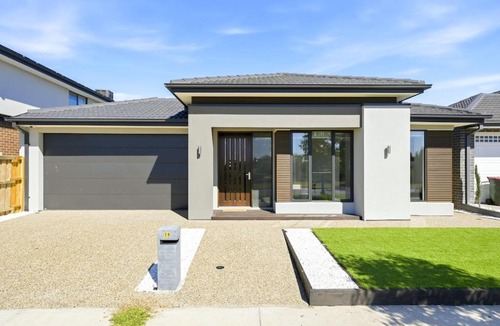 Mambourin Villa | Stylish Park-fronted Luxury Grand Family House!