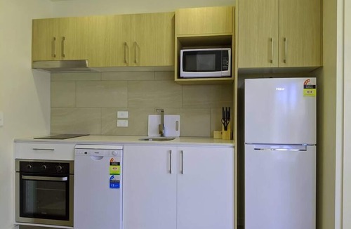 Windsor Apartment | Stylish Penthouse Studio with amazing views