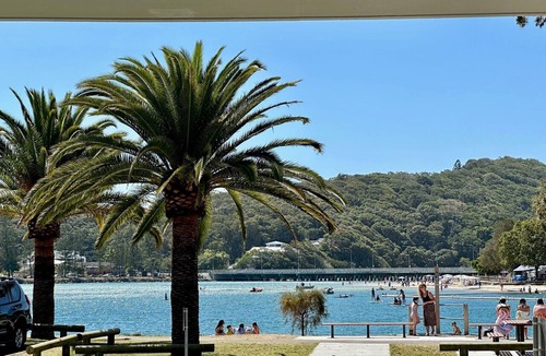 Palm Beach Apartment | Stylish refurbished unit on Tallebudgera Creek