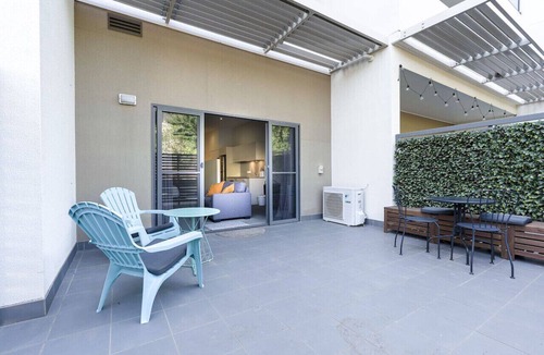 Bruce Apartment | Stylish studio Apt near AIS and GIO Stadium