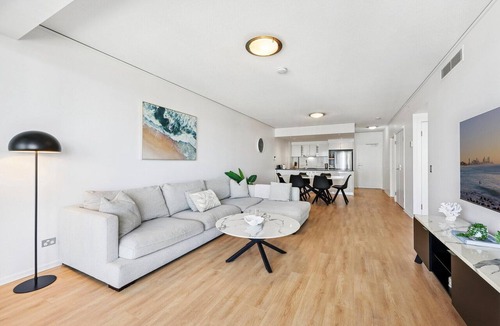 North Fremantle Apartment | Stylish Studio Near Fremantle Cafés and Beaches