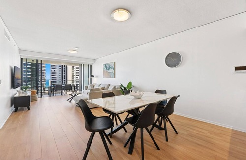 North Fremantle Apartment | Stylish Studio Near Fremantle Cafés and Beaches