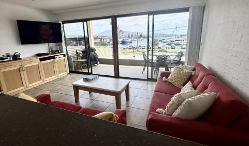 Bermagui Apartment | Sub Penthouse Apartment - Amazing Views, Location & Luxury!
