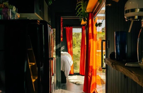 Sellicks Hill House | Suite Caroline - Boutique Cabin