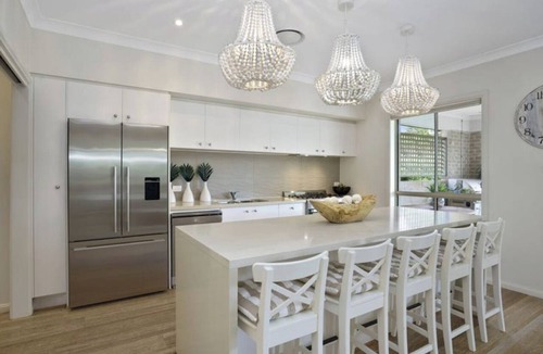 Avalon Beach House | Summer Modern Coastal Retreat