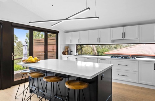 Mount Martha House | Summer Retreat with Pool