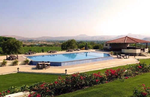 Sinnar Hotel | Summer Vines - Nashik