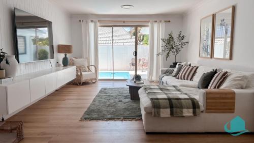 Summerland Point House | Summerland Escape
