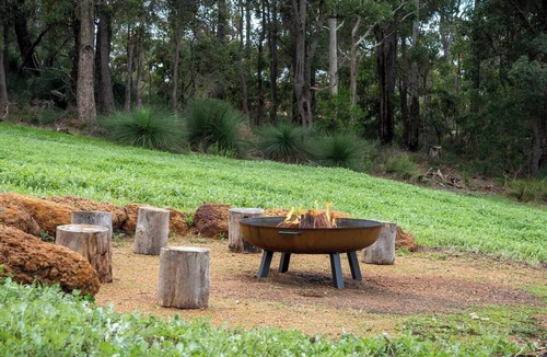 Yallingup Siding House | Summerville Treetops A Stunning Valley Retreat