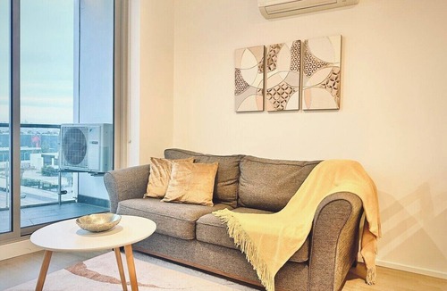 Maribyrnong Apartment | Summus 2BR2BA Maribyrnong +wifi park+balcony