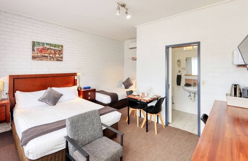 Swan Hill Hotel | Sun Centre Motel