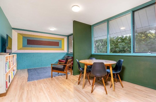 Campbell Apartment | Sun filled 1BR APT 2 mins to Legacy Park - Hosted by Canstay