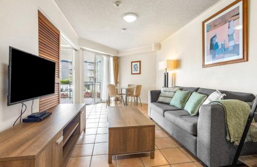 Alexandra Headland Apartment | Sun & Surf Pad Resort Living, Alexandra Headland