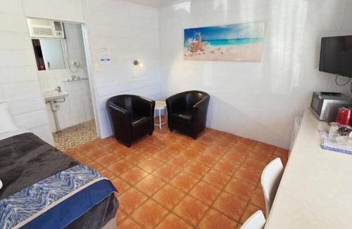 Biggera Waters Hotel | Sunburst Motel