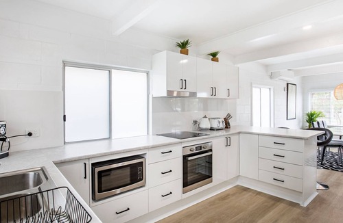 Culburra Beach House | Sunfish - Pet Friendly - 4 Mins Walk to Beach