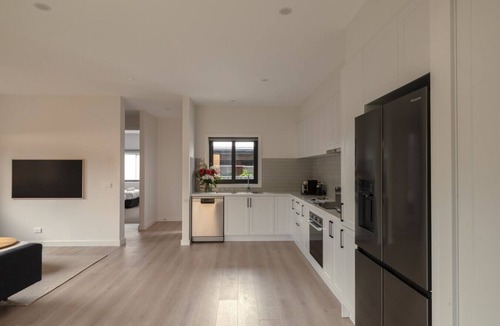 Noble Park House | Sunlit Urban Retreat | Noble Park