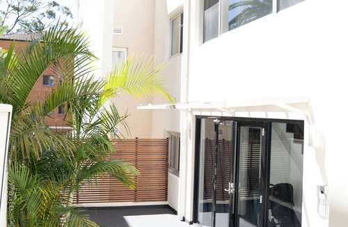 Bondi Beach Apartment | Sunny Bondi Beach Top Floor 2 Bdr with Free Parking