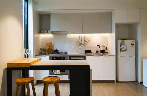 Bowen Hills Apartment | Sunny Central & Convenient, Terraces Apartment Bowen Hills