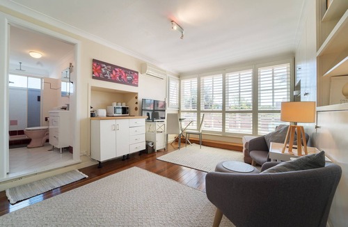 Dover Heights Apartment | Sunny self contained LOFT near Bondi Beach -AC-Aspect