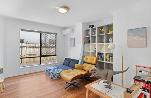 Sunnybank Hills House | Sunnybank Hills Spacious 5BR Home for Families